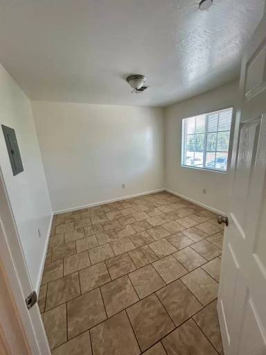 Main picture of 117 N St