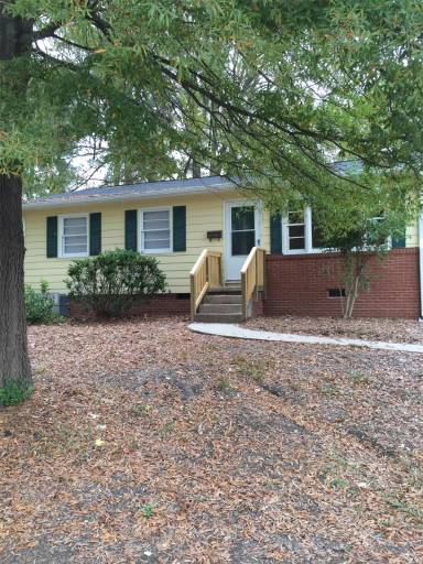 Main picture of 222 W Weaver St
