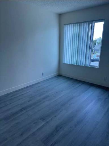 Main picture of 4690 Wightman St