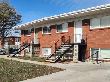 Main picture of 2590 W Robin Rd