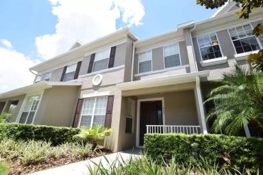 Main picture of 469 Black Knight Way