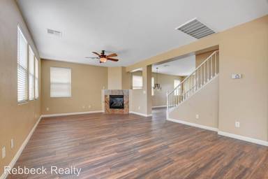 Main picture of 548 Ivy Spring St