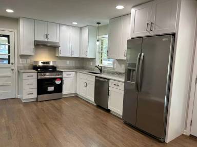 Main picture of 720 Jewel Pl SW