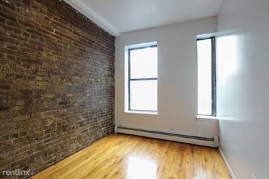 Main picture of 127 W 106th St