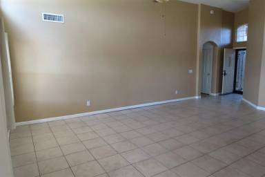 Main picture of 6924 E Lakeview Ave