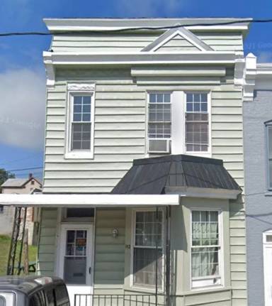 Main picture of 114 N Conococheague St