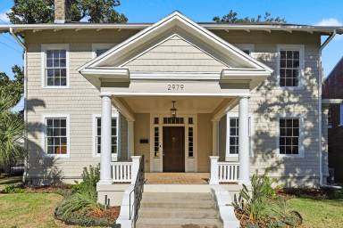 Main picture of 2979 Saint Johns Ave