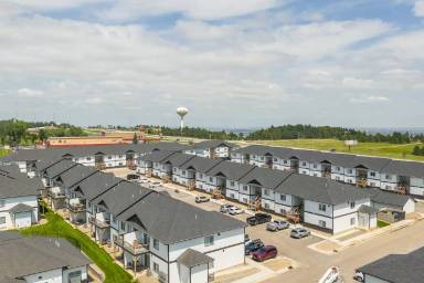 Main picture of 1900 Fox Rd