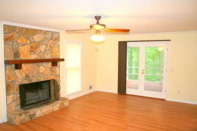 Main picture of 606 Hickory Creek Ln