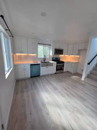 Main picture of 2845 Canal Ave