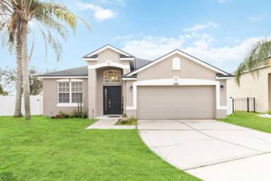 Main picture of 4919 Cyrilla Ln