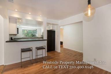 Main picture of 7361 Flight Ave