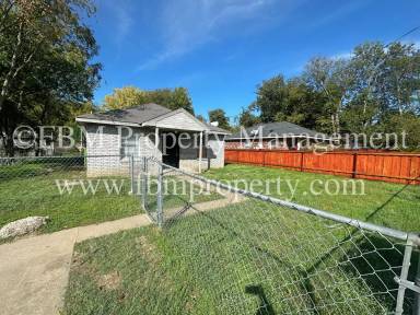 Main picture of 413 N Flat St