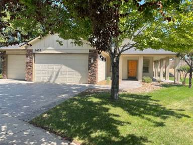 Main picture of 1622 W Rattlesnake Ct