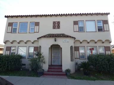 Main picture of 1012 E Hellman St