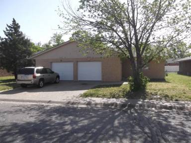 Main picture of 2406 N Severance St