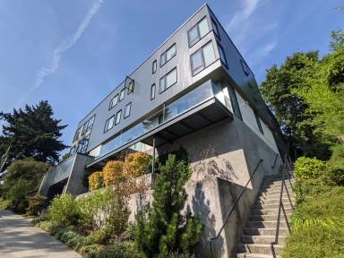 Main picture of 3939 SW View Point Ter