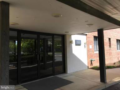 Main picture of 3515 Washington Blvd