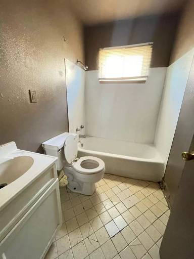 Main picture of 8746 W Carmen Ave