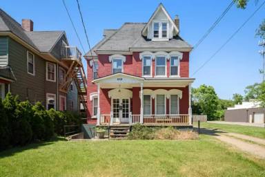 Main picture of 608 W Kalamazoo Ave