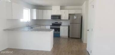 Main picture of 1525 S Monroe St