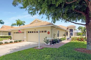 Main picture of 216 Vista del Lago Way