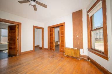Main picture of 407 W Main St