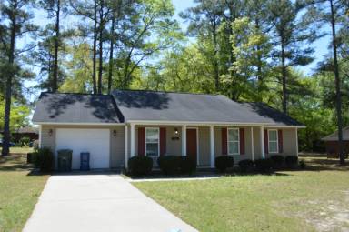 Main picture of 301 Sinclair St