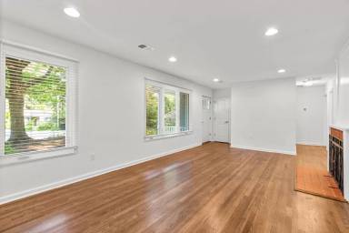 Main picture of 109 Devon Ct