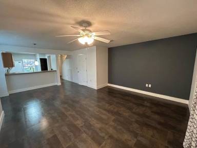 Main picture of 4220 SW 22nd Ln