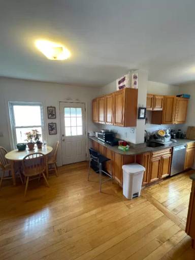 Main picture of 11 Dickson St