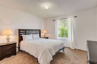 Main picture of 1903 E Balboa Dr