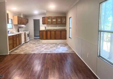 Main picture of 1370 Yorkshire Ln