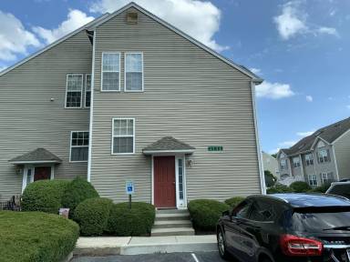 Main picture of 3 Horseshoe Dr