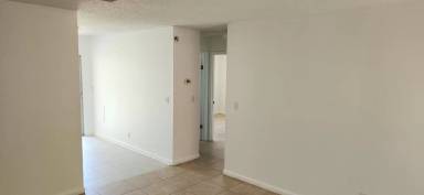Main picture of 405 Oleander Dr