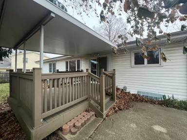 Main picture of 2405 W Iles Ave