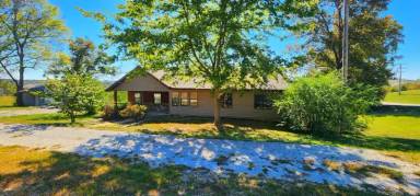 Main picture of 1441 County Road 806