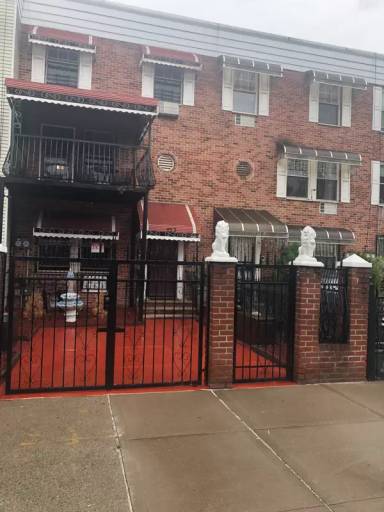 Main picture of 453 E 145th St