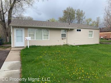 Main picture of 421 E Idaho St