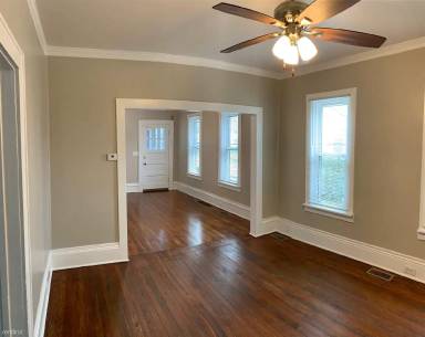 Main picture of 522 Crosby St NW