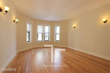 Main picture of 4034 N Ashland Ave