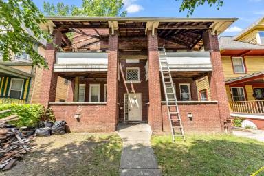 Main picture of 924 E 150th St
