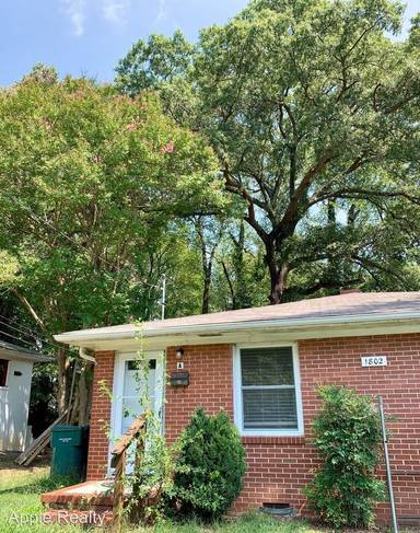 Main picture of 1802 N Alston Ave