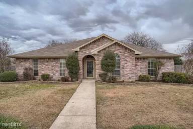 Main picture of 6420 Sun Crest Ct