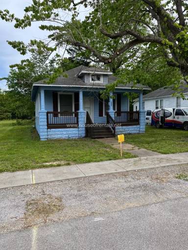 Main picture of 403 S James St