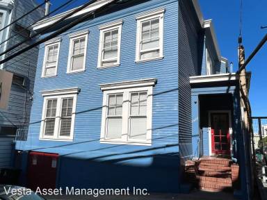 Main picture of 1570 Washington St
