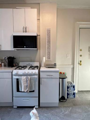 Main picture of 346 E 20th St