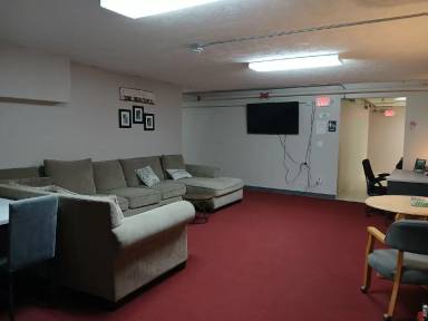 Main picture of 104 State St