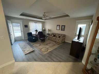 Main picture of 913 W Gay St