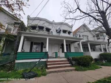 Main picture of 250 N Washington St